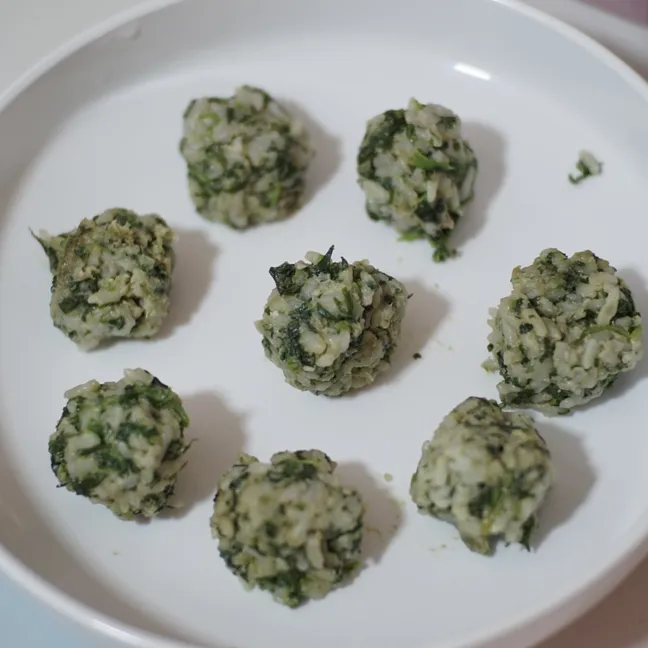 Creamy Spinach Rice Ball 